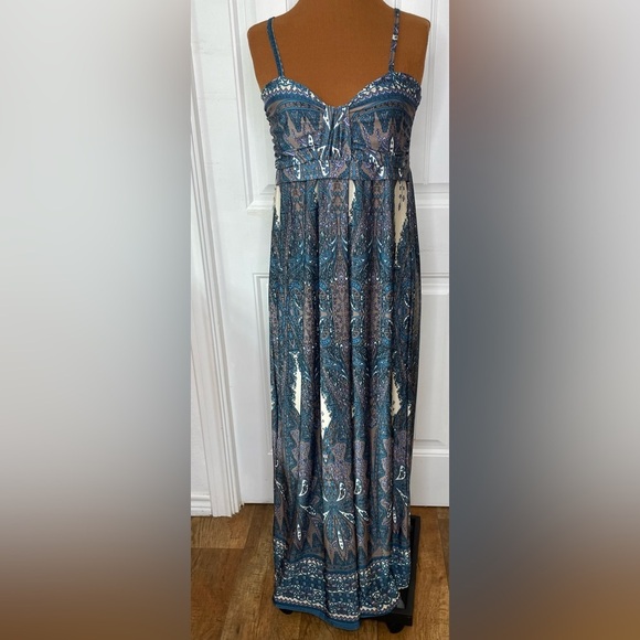 Shoreline Dresses & Skirts - Shoreline Bohemian Maxi Dress Adjustable Straps Paisley Print Small/Medium